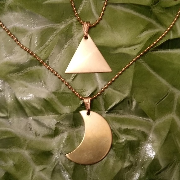 Crescent Moon + Pyramid Necklace Set Golden/Silver - Picture 2 of 8